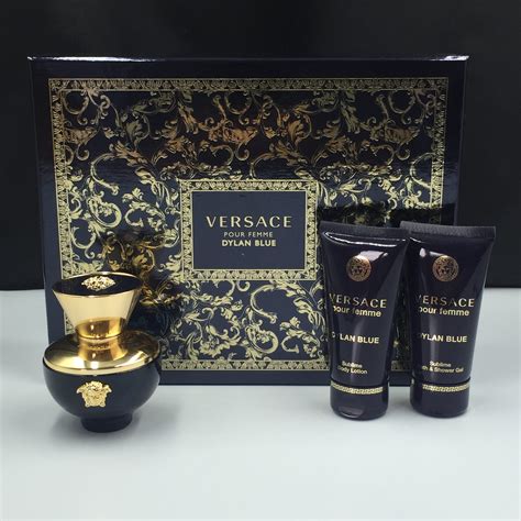 Versace Dylan Blue Pour Femme Gift Set .